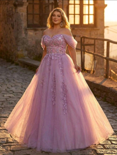 P257 Lilac Pink Ballgown with Flowers